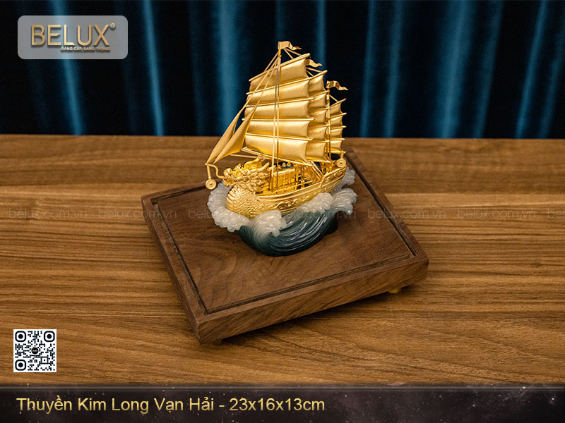 Mô hình thuyền kim long vạn hải dát vàng&nbsp;